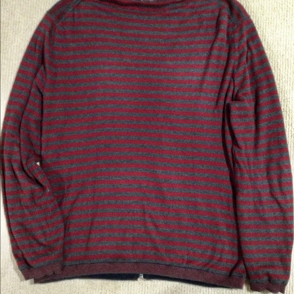 Men’s red and grey stripe reversible sweater - Picture 2 of 2